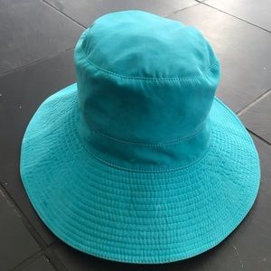HERMES bucket hat in aqua blue size 57. Pristine